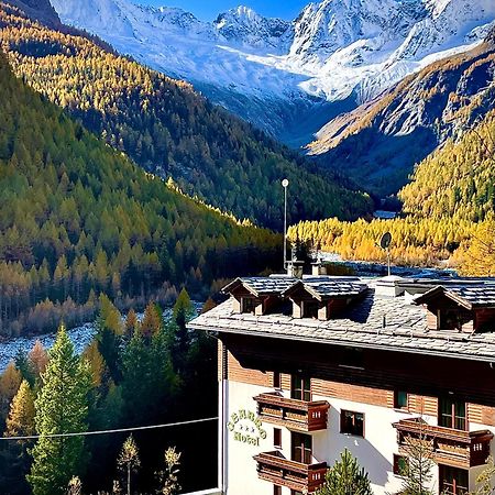 Hotel Gembro Chiesa in Valmalenco Luaran gambar