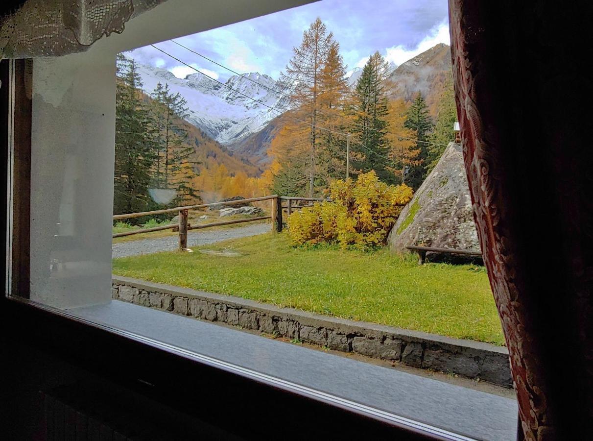 Hotel Gembro Chiesa in Valmalenco Luaran gambar