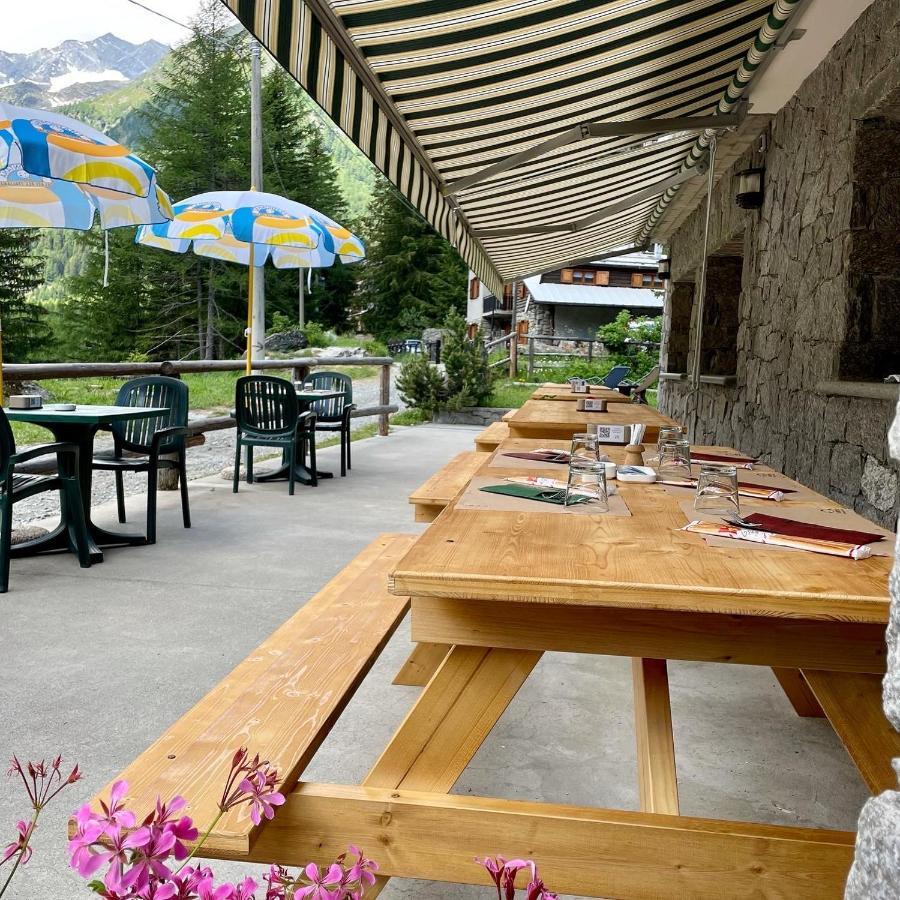 Hotel Gembro Chiesa in Valmalenco Luaran gambar