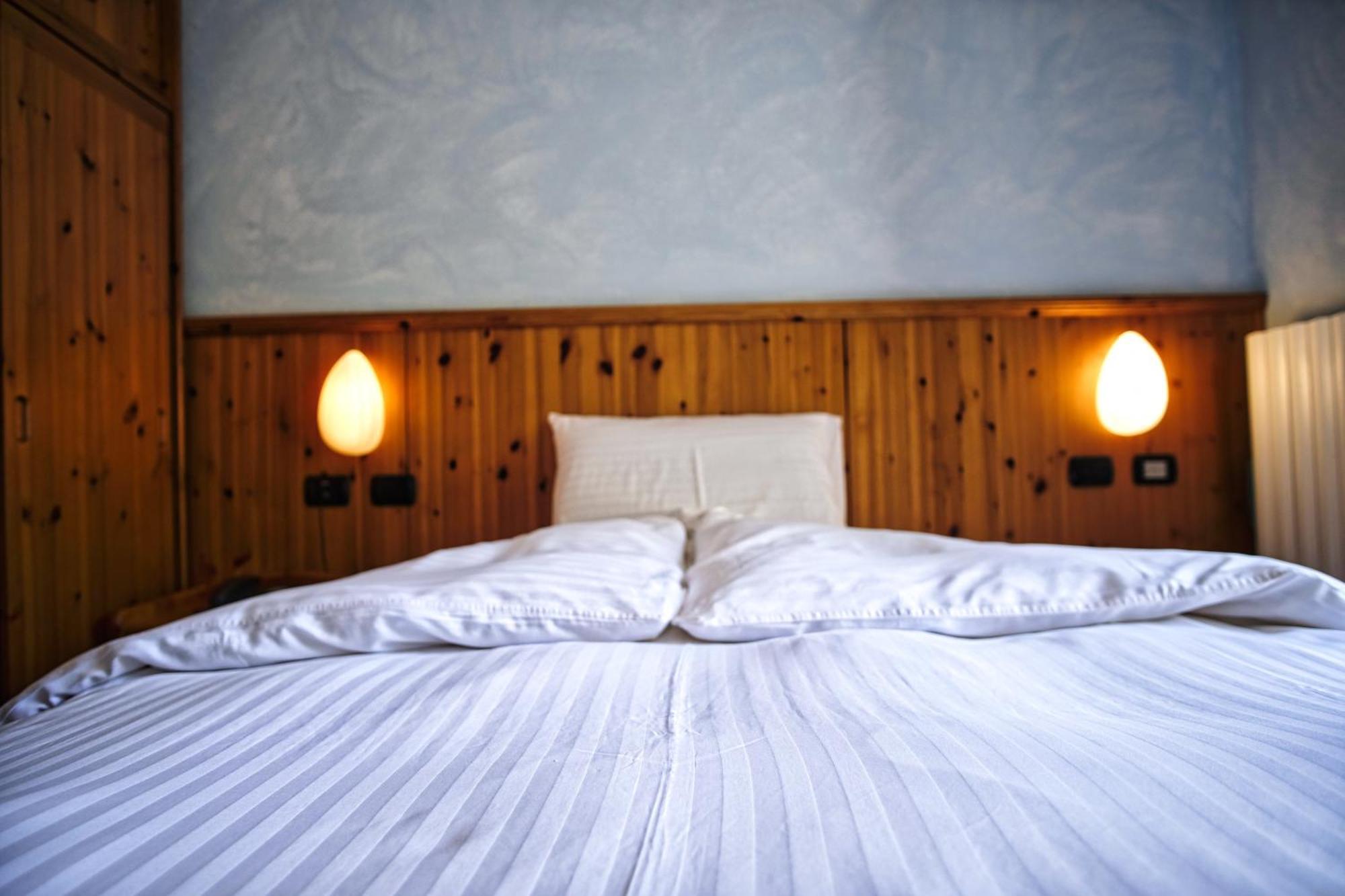Hotel Gembro Chiesa in Valmalenco Luaran gambar