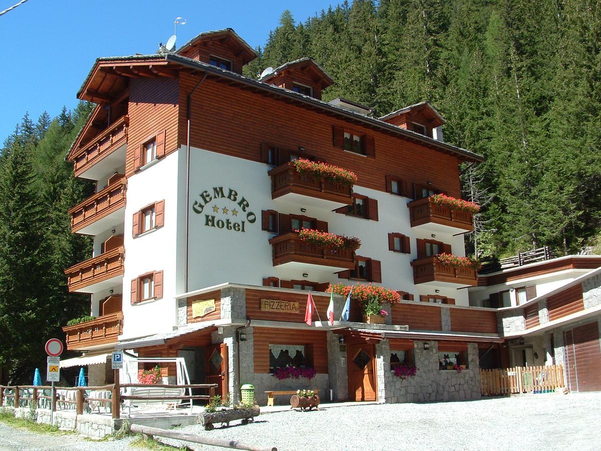 Hotel Gembro Chiesa in Valmalenco Luaran gambar