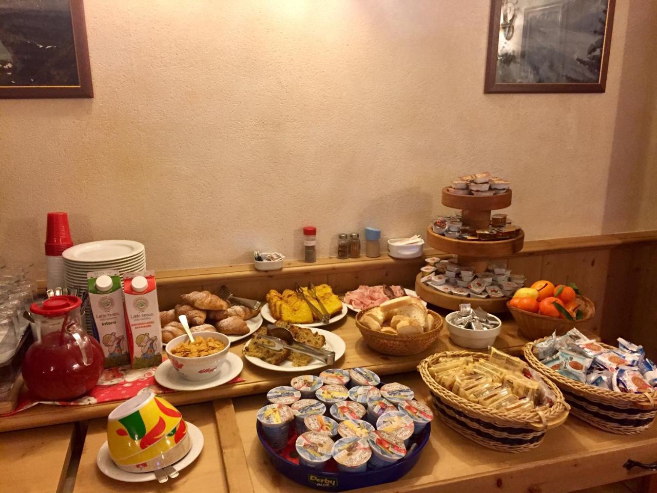 Hotel Gembro Chiesa in Valmalenco Luaran gambar