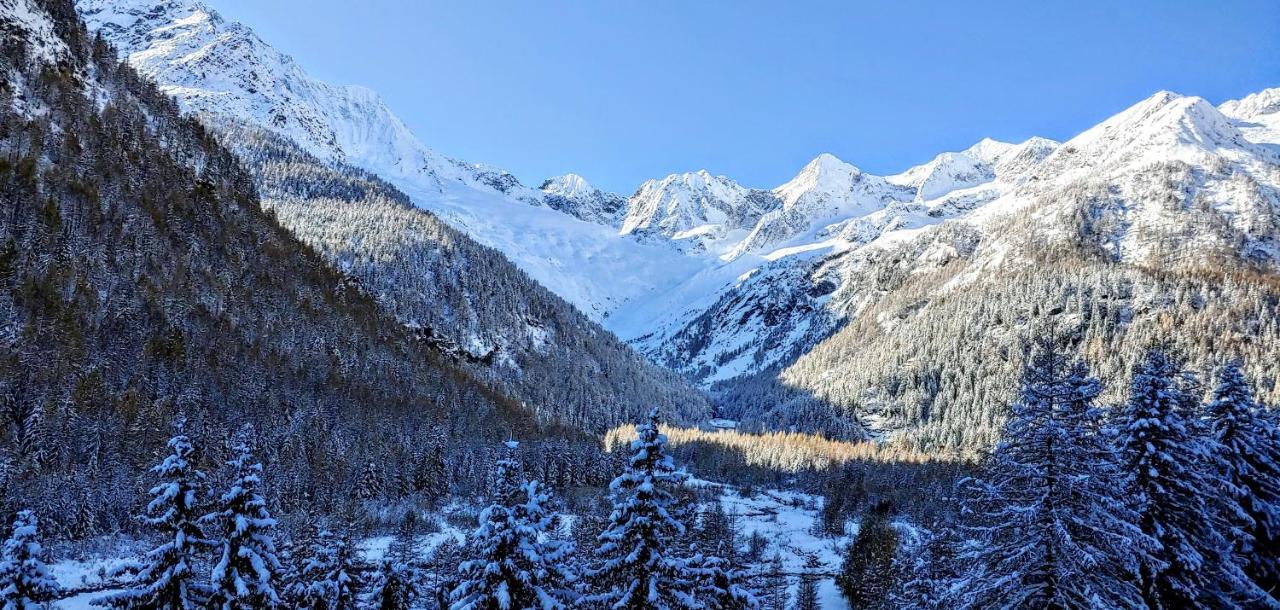 Hotel Gembro Chiesa in Valmalenco Luaran gambar
