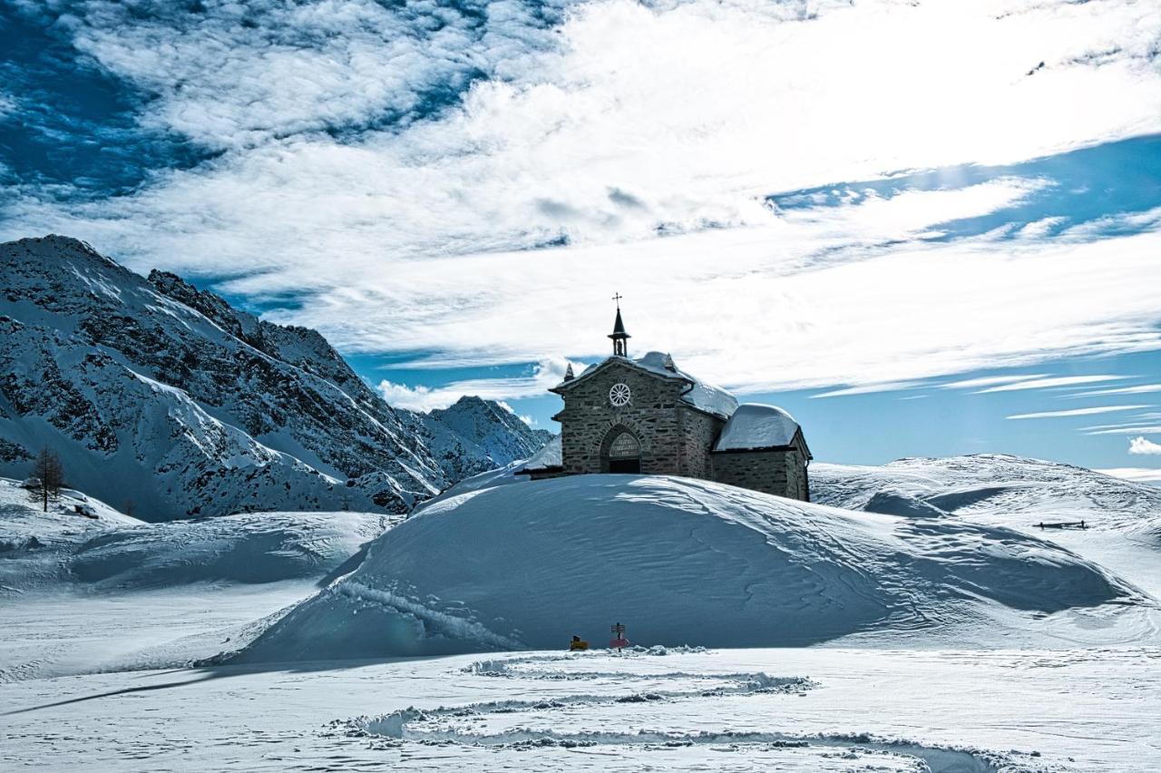 Hotel Gembro Chiesa in Valmalenco Luaran gambar